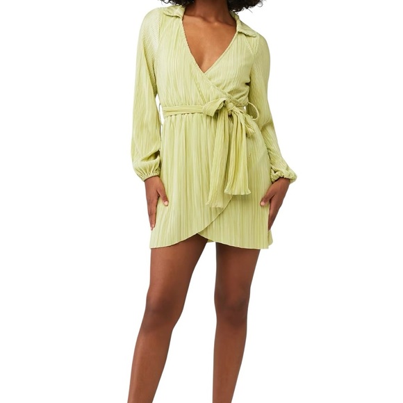 Peppermayo Green Shimmer Dolce Vita Mini Dress Size 2 – Plisse Wrap Style - Picture 1 of 8